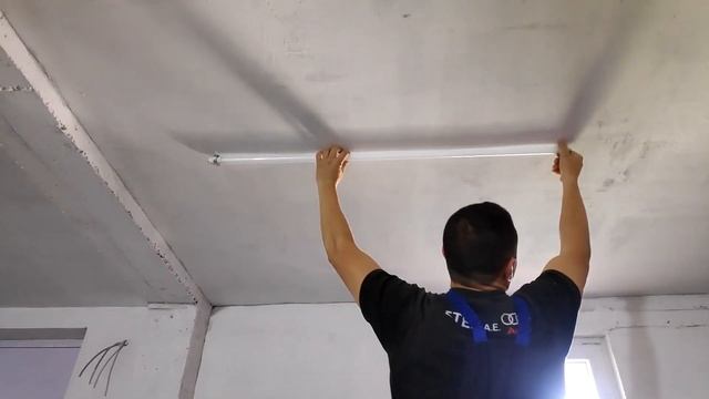 Basement workshop T8 LED lights install //Workshop Improvement смотреть онлайн