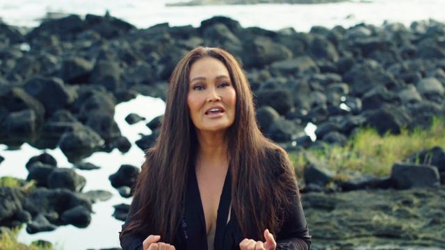 Tia Carrere - I'm Still Here (Official Video) смотреть онлайн