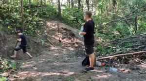 Строим ДОМ ПОД ЗЕМЛЁЙ своими РУКАМИ в ЛЕСУ Строительство ЗЕМЛЯНКИ        Жизнь в лесу