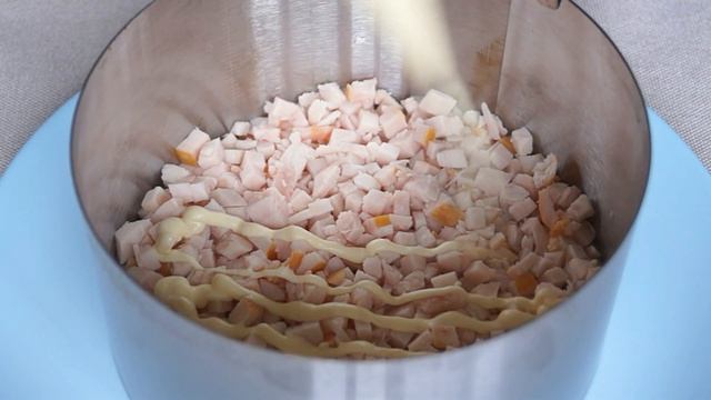 Нашумевший САЛАТ С Курицей и Ананасами. Вкусный Салат на Праздничный стол.