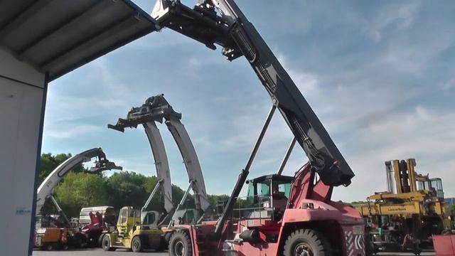 D3528 = Kalmar DRF400-60C5 Reachstacker from 2003 смотреть онлайн
