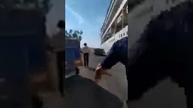 Круизный лайнер MSC Opera протаранил туристическое судно в Венеции. смотреть онлайн