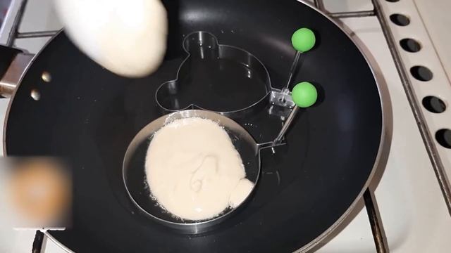 ПЫШНЫЕ ОЛАДЬИ НА МОЛОКЕ смотреть онлайн