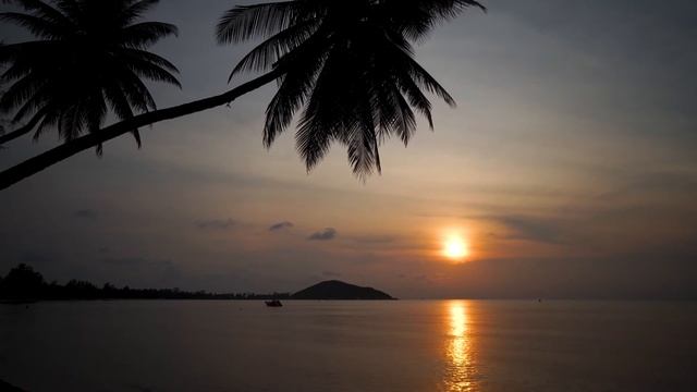 1 час расслабляющего шума океана. Самый красивый закат. 1 hour of relaxing ocean noise. Sunset. смотреть онлайн