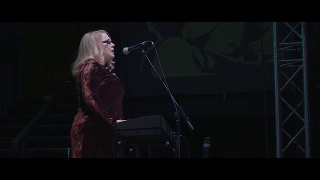 Зоя Калмыкова — Под одеялом смотреть онлайн