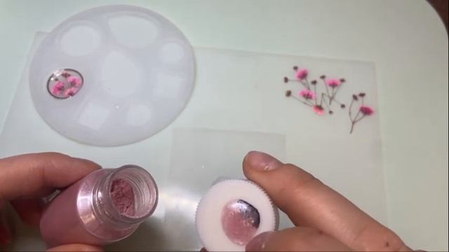 Мастер-класс эпоксидная смола. Нежный кулон с цветами. DIY resin necklace necklace with flowers смотреть онлайн