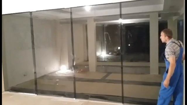 Раздвижная стеклянная перегородка смотреть онлайн