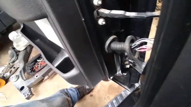 Ford f150 2014 puerta trasera siempre abierta checa estos antes de cambiar actuador de puerta ?? смотреть онлайн