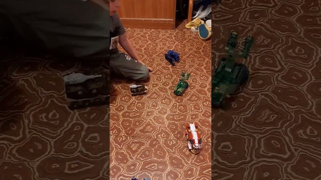 Батл дикие скричеры смотреть онлайн