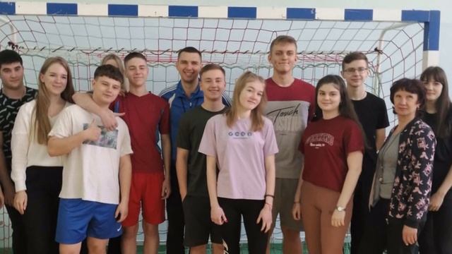 Подарок от классного руководителя 11"А" смотреть онлайн