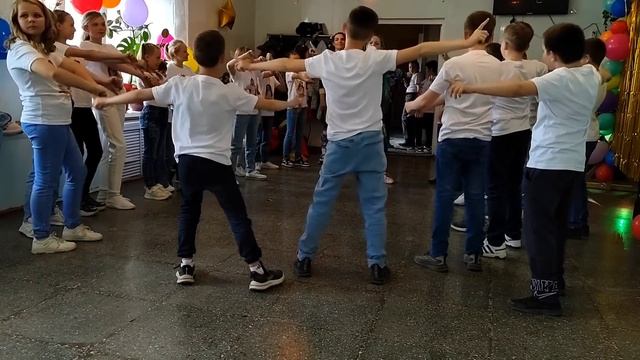 ВЫПУСКНОЙ 2023!!! Аниматоры Веселье Танцы! И Родители Отдохнули/ 26.05.23 смотреть онлайн