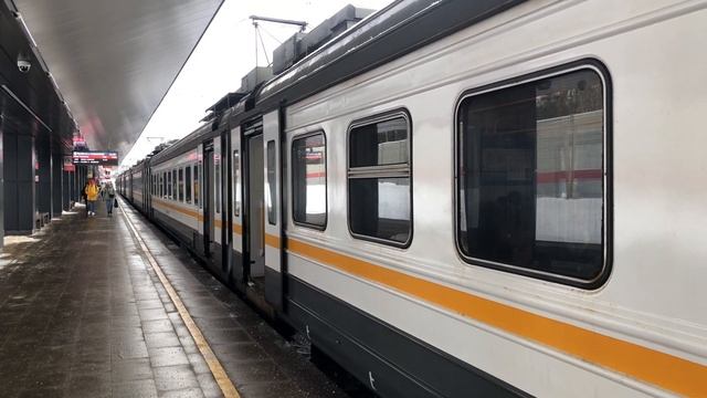 ЭД4М-0485 ЦППК Перекраска Наше Подмосковье На станции Переделкино смотреть онлайн