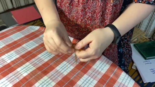 Прикладное творчество - Цепочка из шерстяной нити "Закладка" смотреть онлайн