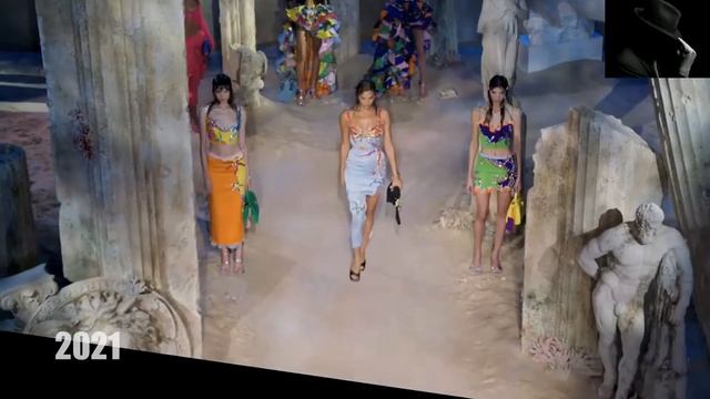 ИРИНА ШЕЙК Икона Versace