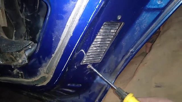 Пыль в салоне автомобиля, дверях, картах. Как побороть? смотреть онлайн