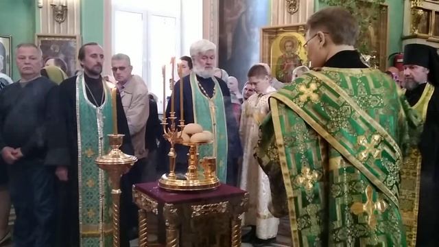 Тропарь Пресвятой Троице смотреть онлайн