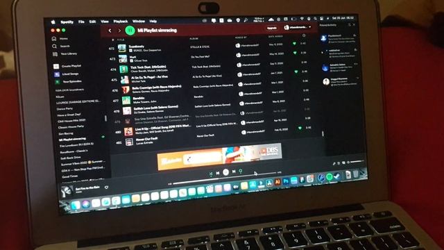 Lenovo ThinkPad T14 VS MacBook Air 2014 speaker test (2) смотреть онлайн
