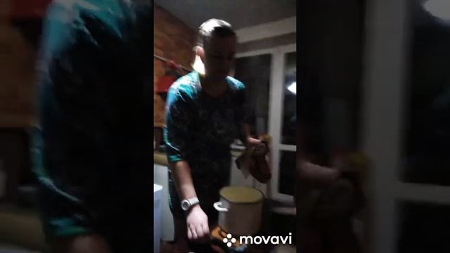 Пюре с котлетами и морской капустой