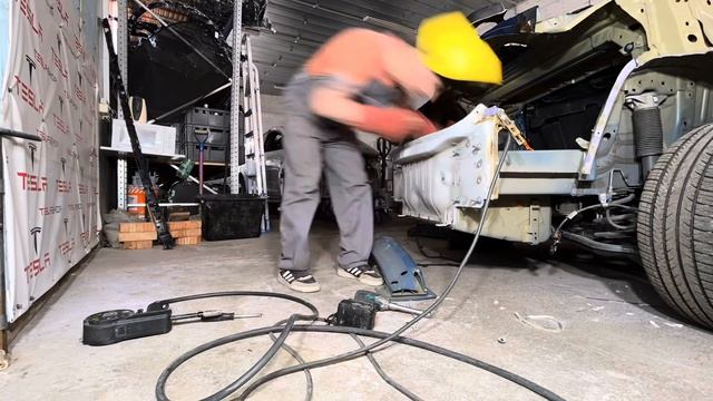 Tesla body repair. Ремонт задней части tesla model 3. #car #tesla #teslamodel3 смотреть онлайн