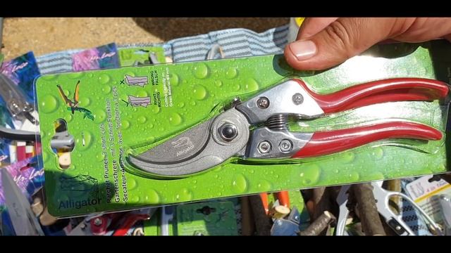 Секатор Alligator(Аллигатор) для обрезки винограда.