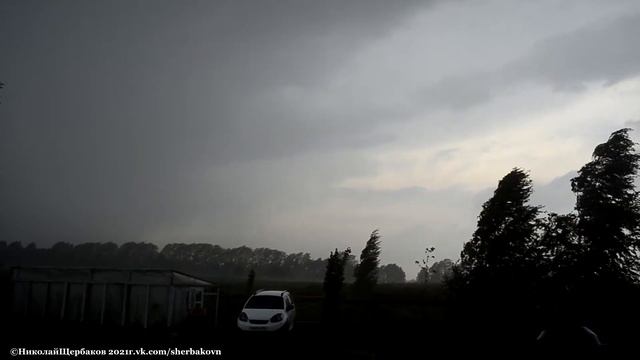 Сильный шквал. Squall Микропорыв.