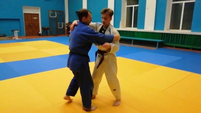 контрприем от подхватов изнутри и под две ноги смотреть онлайн
