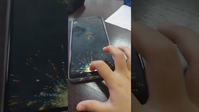 Я играю игру Салют 🎆 смотреть онлайн