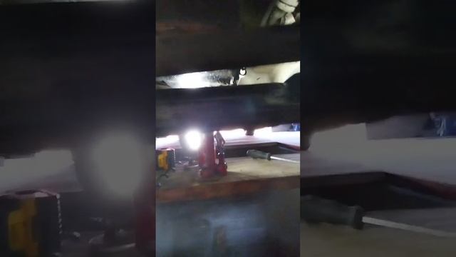 Заміна передньої балки форд сіерра, завалені колеса. смотреть онлайн