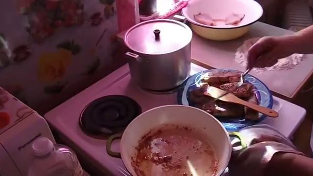 Новый стол и шкаф под пряжу.Ремонт на кухне. Готовим рыбку. смотреть онлайн