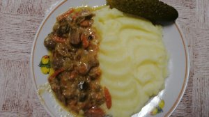 КУРИНЫЕ ЖЕЛУДОЧКИ С КАРТОФЕЛЬНЫМ ПЮРЕ...