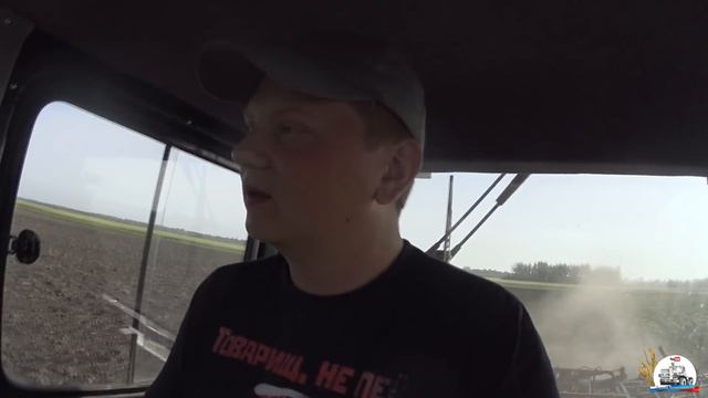 Культивируем паханные пары на ХТЗ-17221 и МТЗ-2022.3 с культиваторами КПМ-10 и КПС-8. смотреть онлайн