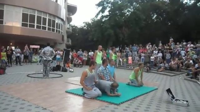 Уличное шоу в анапе смотреть онлайн