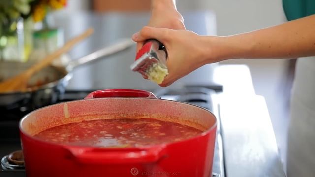 Classic Red Borscht | Borsch Recipe (Beet Soup) - Natasha's Kitchen смотреть онлайн
