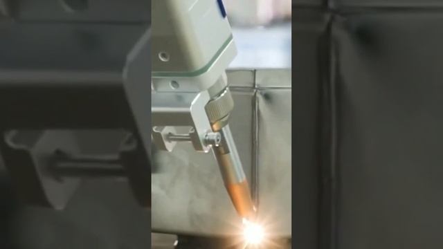 Роботизированная сварочная станция AUBO #shorts смотреть онлайн