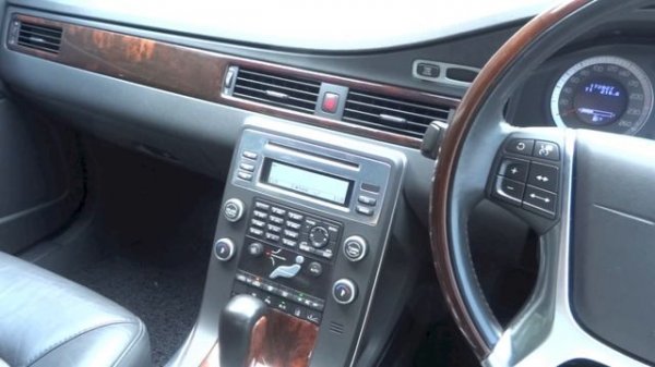 2011 Volvo S80 2.5T Start-Up and Full Vehicle Tour