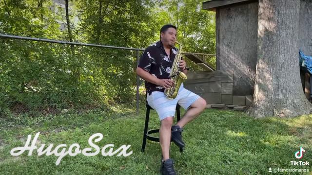 BESAME MUCHO/SAX ALTO - HugoSax - en vivo смотреть онлайн