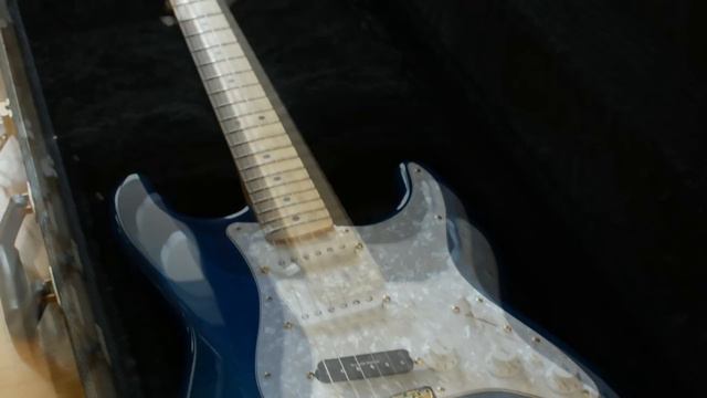 Fender Deluxe Players Stratocaster смотреть онлайн