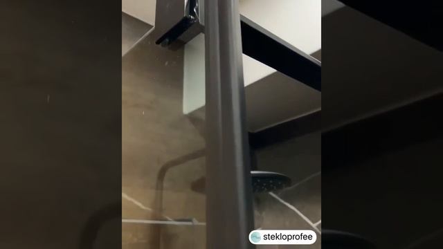Душевое ограждение из тонированного стёкла. смотреть онлайн