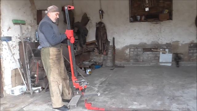 Простейшие автоподъемники в мастерской Вакулы-кузнеца