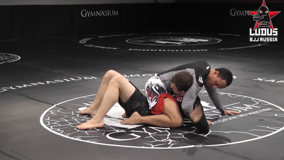 Школа БДД. Урок 30. Болевой на шею смотреть онлайн