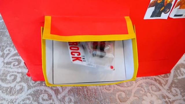 Vlad und Niki spielen mit WWE Slambulance Vehicle Spielzeug смотреть онлайн