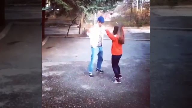 Парень круто танцует ШАФЛ смотреть онлайн