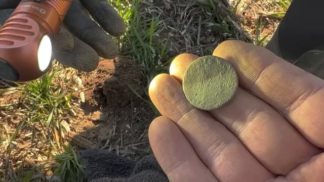 Total Madness! - Metal Detecting an Old Field LOADED With Lost Pirate Treasure! смотреть онлайн