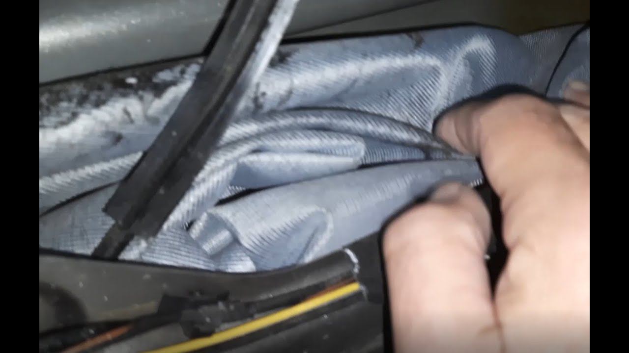 LADA GRANTA FL ШТОРКА В ДВЕРИ УПАЛА Пачкает стекло черной мастикой смотреть онлайн