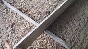 Заливка двора бетоном бетономешалкой