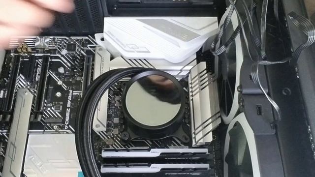 13 year old boy building a high end gaming PC - Intel Core i9, MSI RTX 3070Ti смотреть онлайн