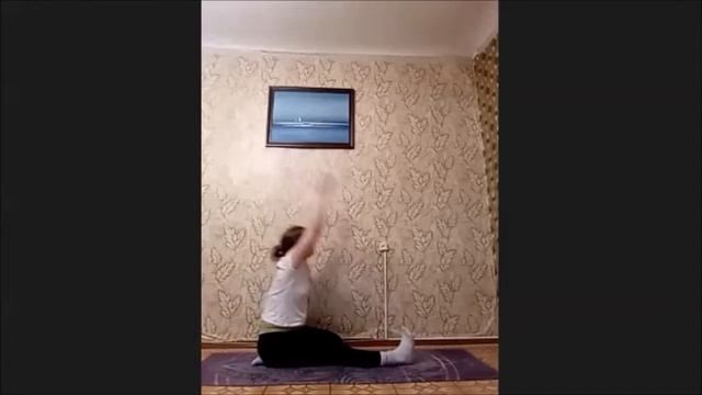 Йога с улыбкой для 1 чакры - Муладхара. 8 часть 20 мин смотреть онлайн