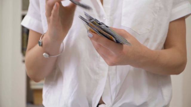 How to Shuffle Tarot Cards ? смотреть онлайн