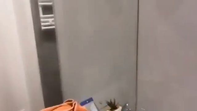 Салфетка для стекла вытирает помаду и карандаш на зеркале смотреть онлайн
