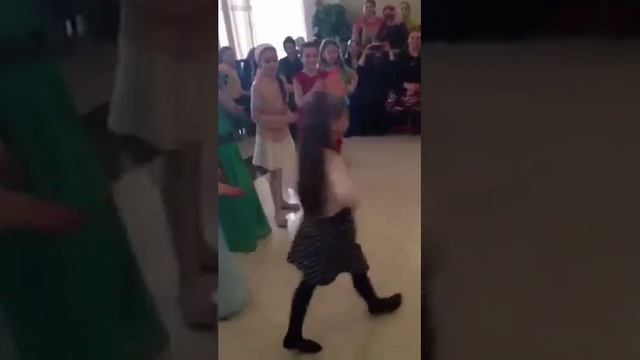 нетипичная махачкала2015.молодые зажигают смотреть онлайн